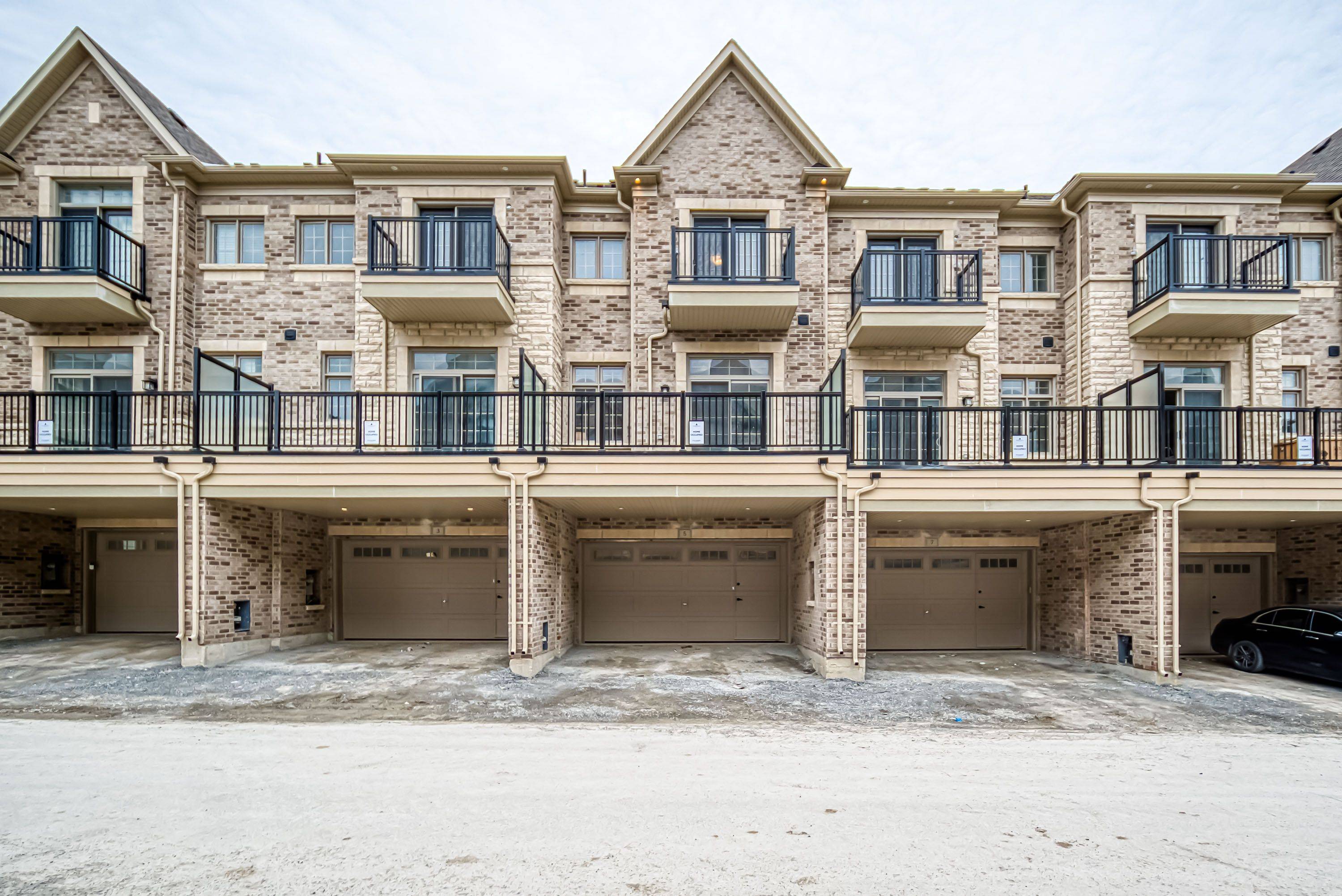 5 Silvermills LN, Markham, ON L6C 3L5