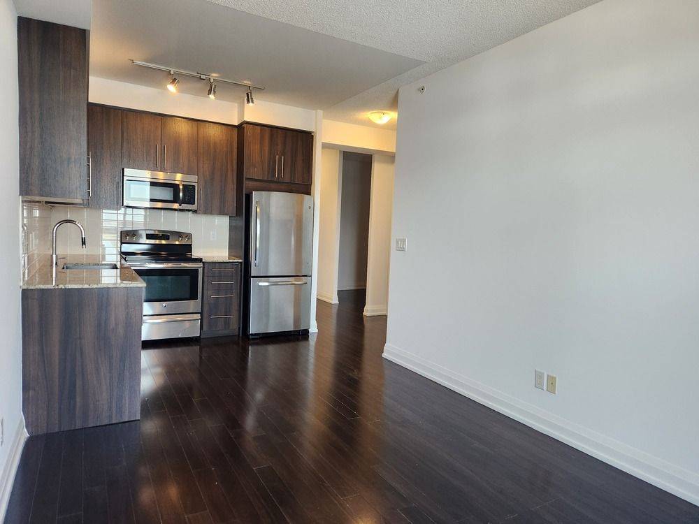 Markham, ON L3T 0C8,7161 Yonge ST #518