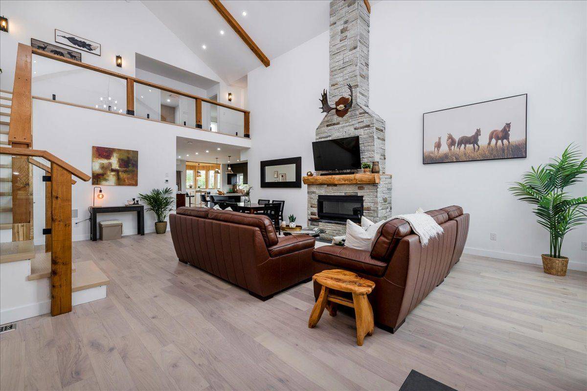 Springwater, ON L0M 1T2,3665 Baldwick LN