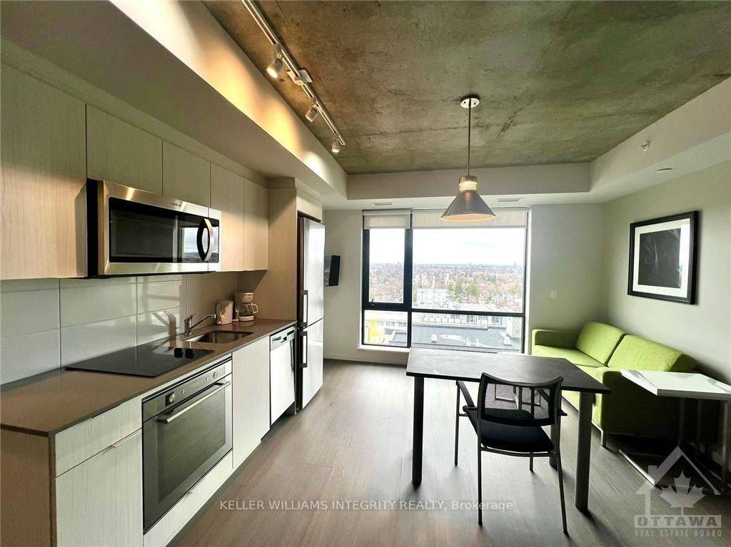 Dows Lake - Civic Hospital And Area, ON K1S 4P3,105 CHAMPAGNE AVE #2318