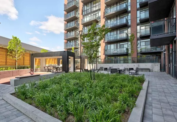 Toronto W02, ON M6N 0B3,2300 St Clair AVE W #805