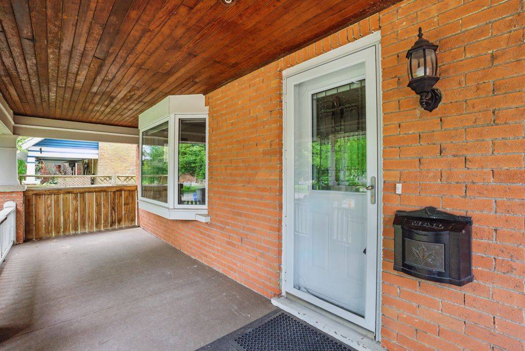 Oshawa, ON L1H 1L6,468 Athol ST E