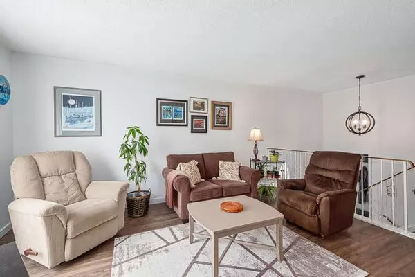 Collingwood, ON L9Y 4N7,29 COURTICE CRES