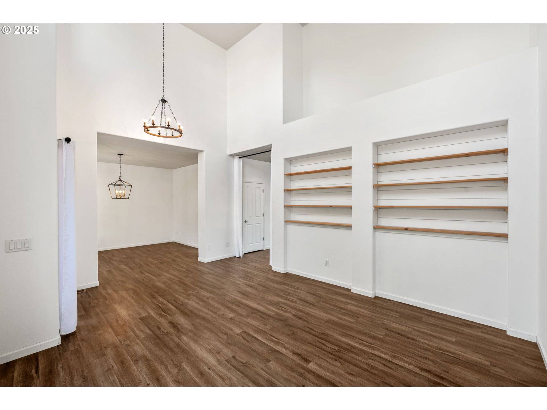 West Linn, OR 97068,3296 NOMIE WAY