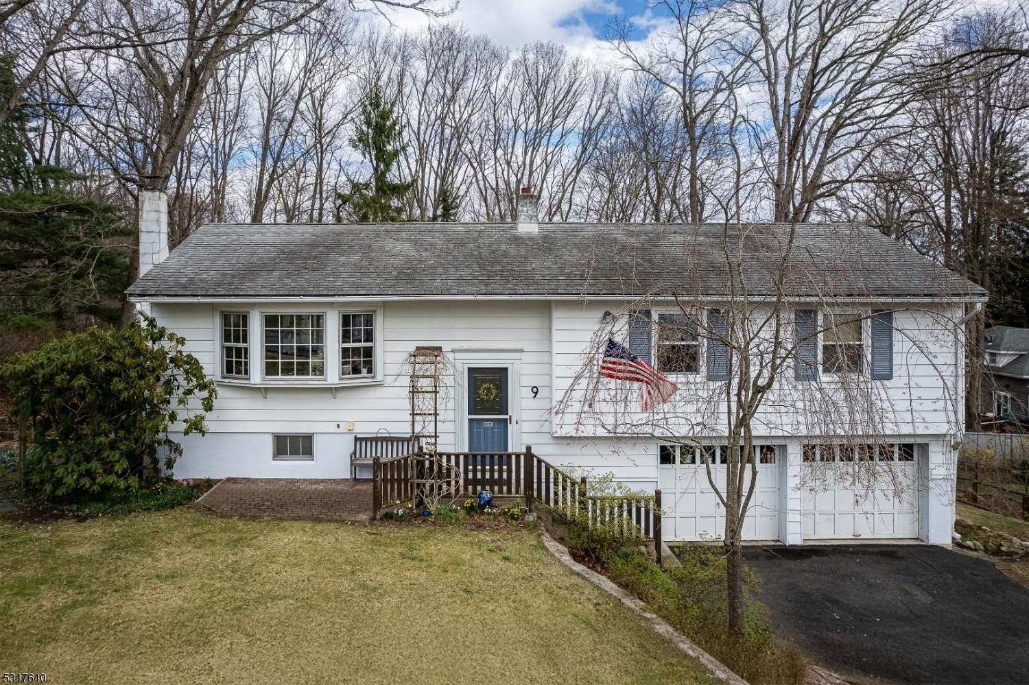 9 Lawrence Ave, Stanhope Boro, NJ 07874