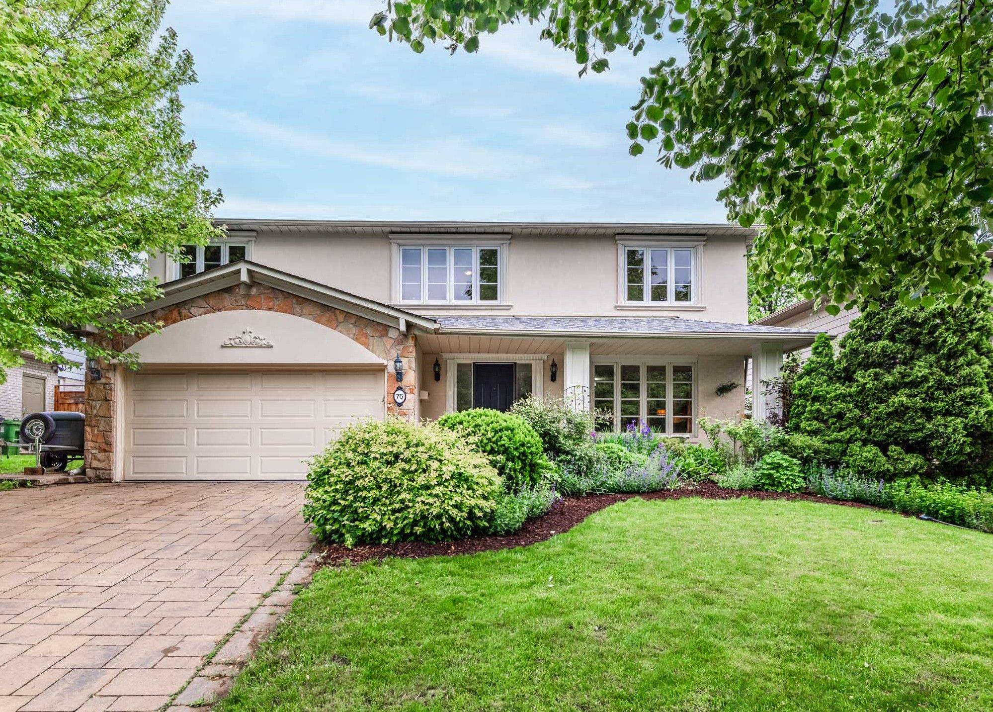 75 Barrydale CRES, Toronto C13, ON M3B 3E3