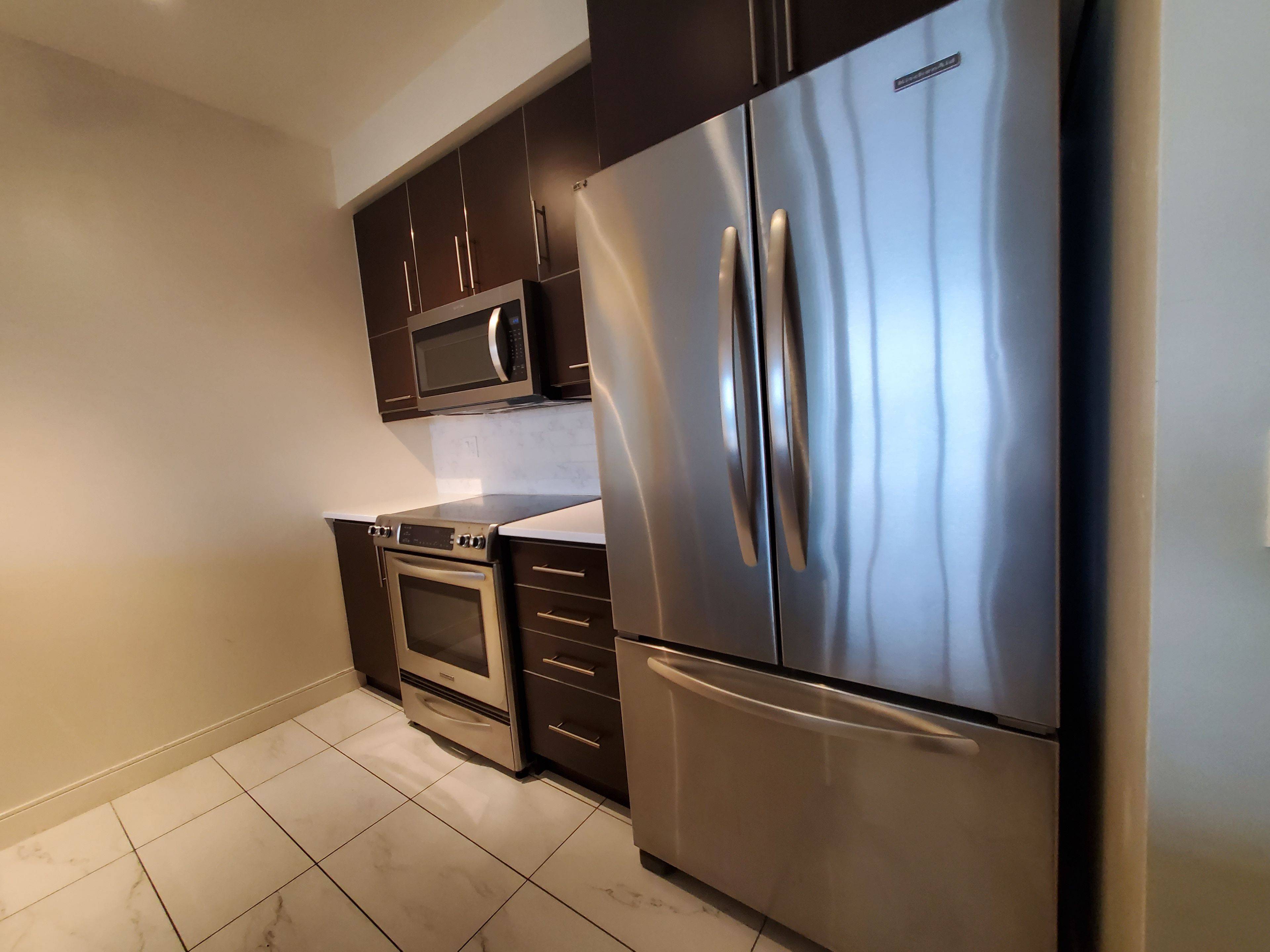 Toronto C09, ON M4W 3Z4,825 Church ST #2606
