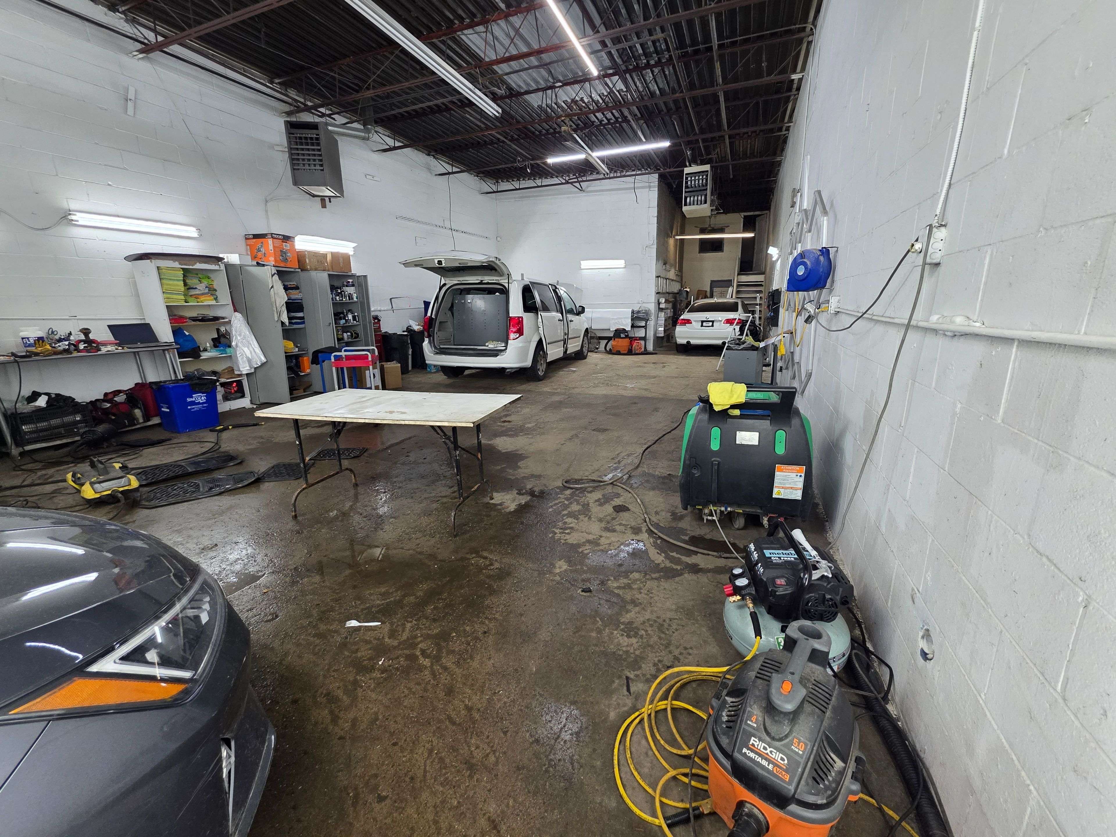 Toronto C01, ON M6P 3L4,1405 Bloor ST W #1