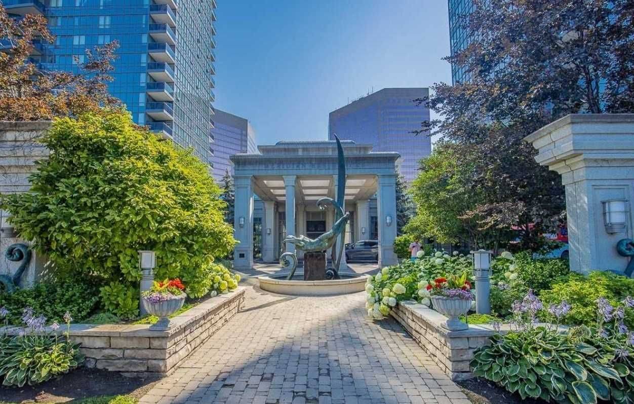Toronto C07, ON M2M 4M7,15 Greenview AVE #2210