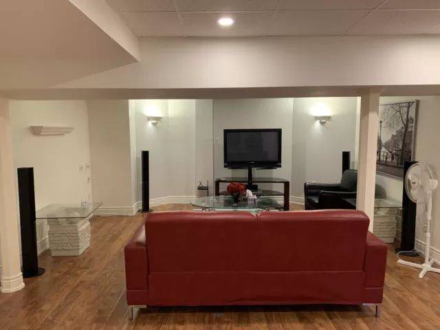 130 Canyon Hill AVE #Bsmt, Richmond Hill, ON L4C 0K5