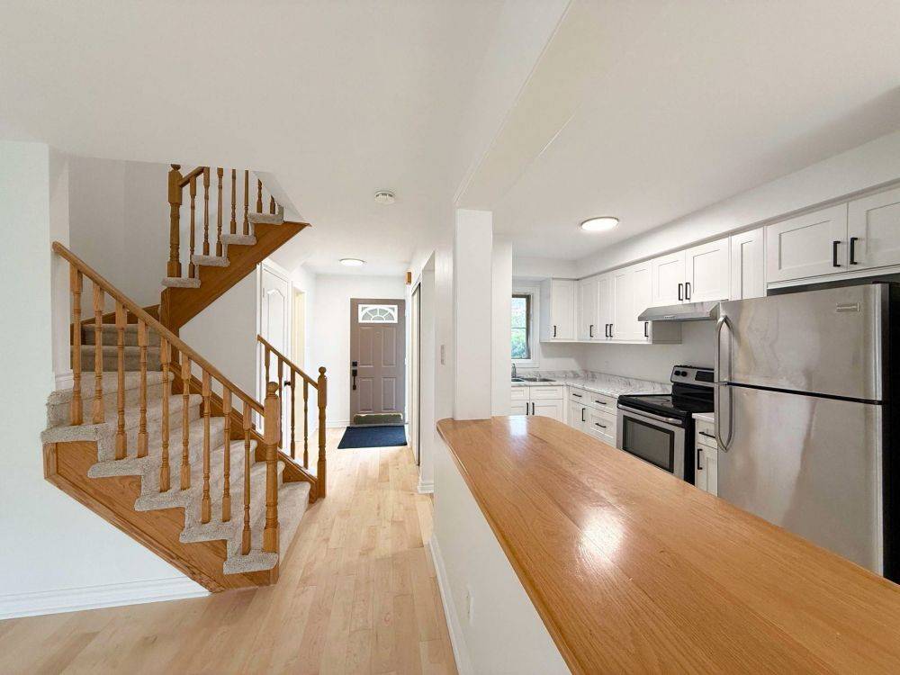 Mississauga, ON L5N 6V6,3841 Craighurst AVE