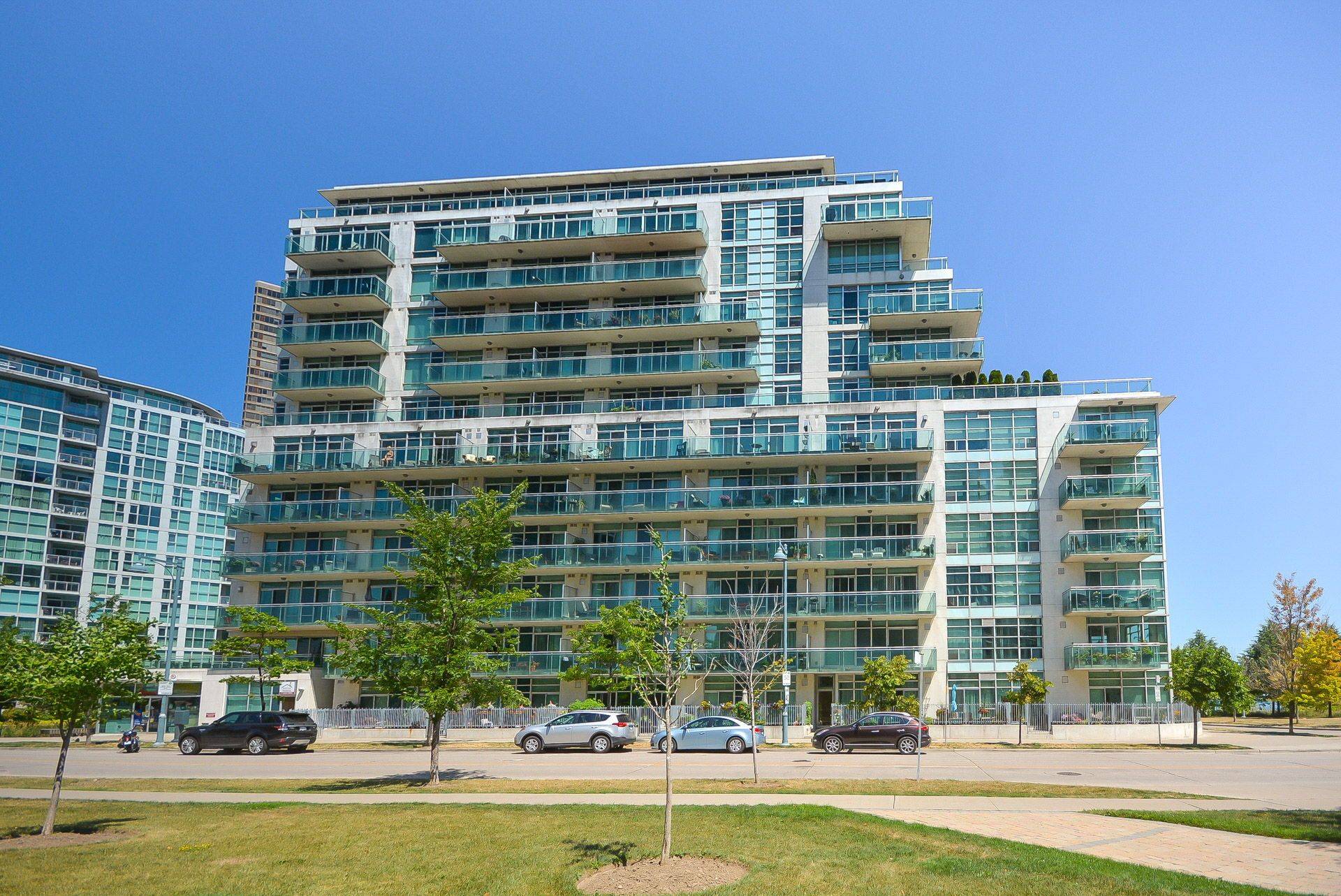 Toronto W06, ON M8V 4B4,5 Marine Parade DR #327