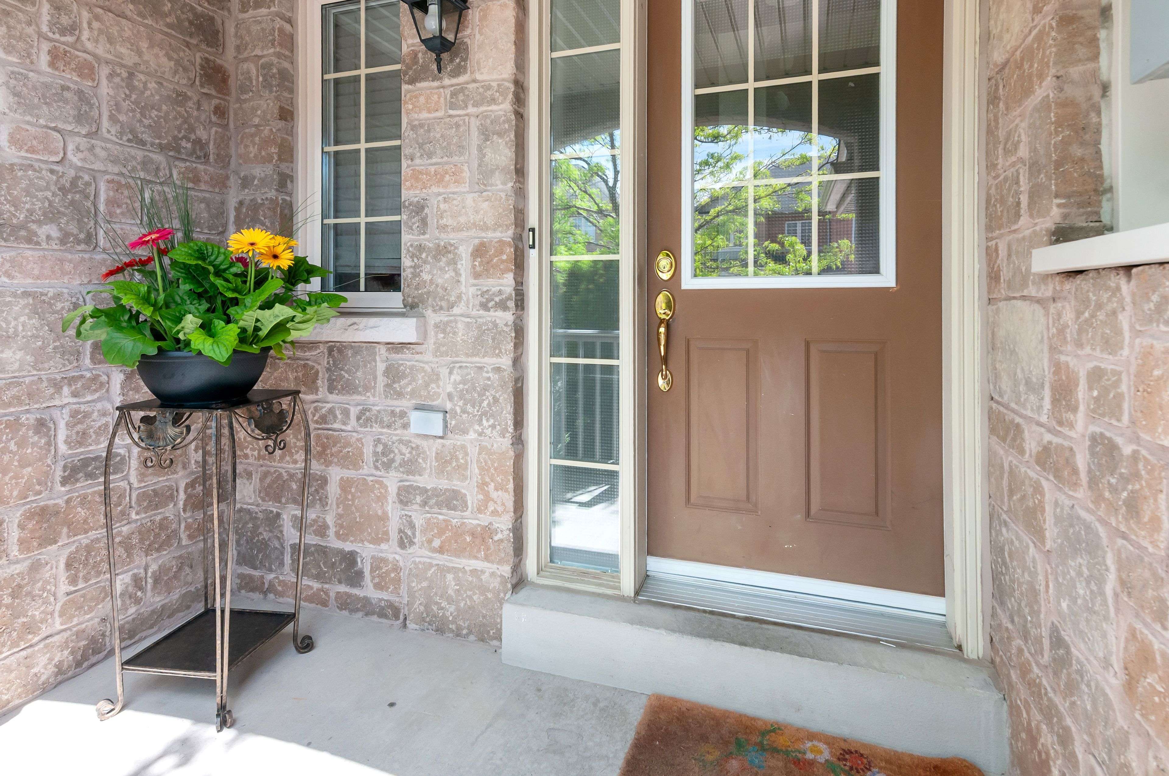Brampton, ON L6R 0M4,76 Eagle Trace DR #48