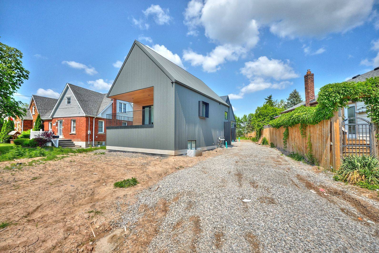Niagara Falls, ON L2E 1X5,5361 Valley Way N/A E #Unit 1