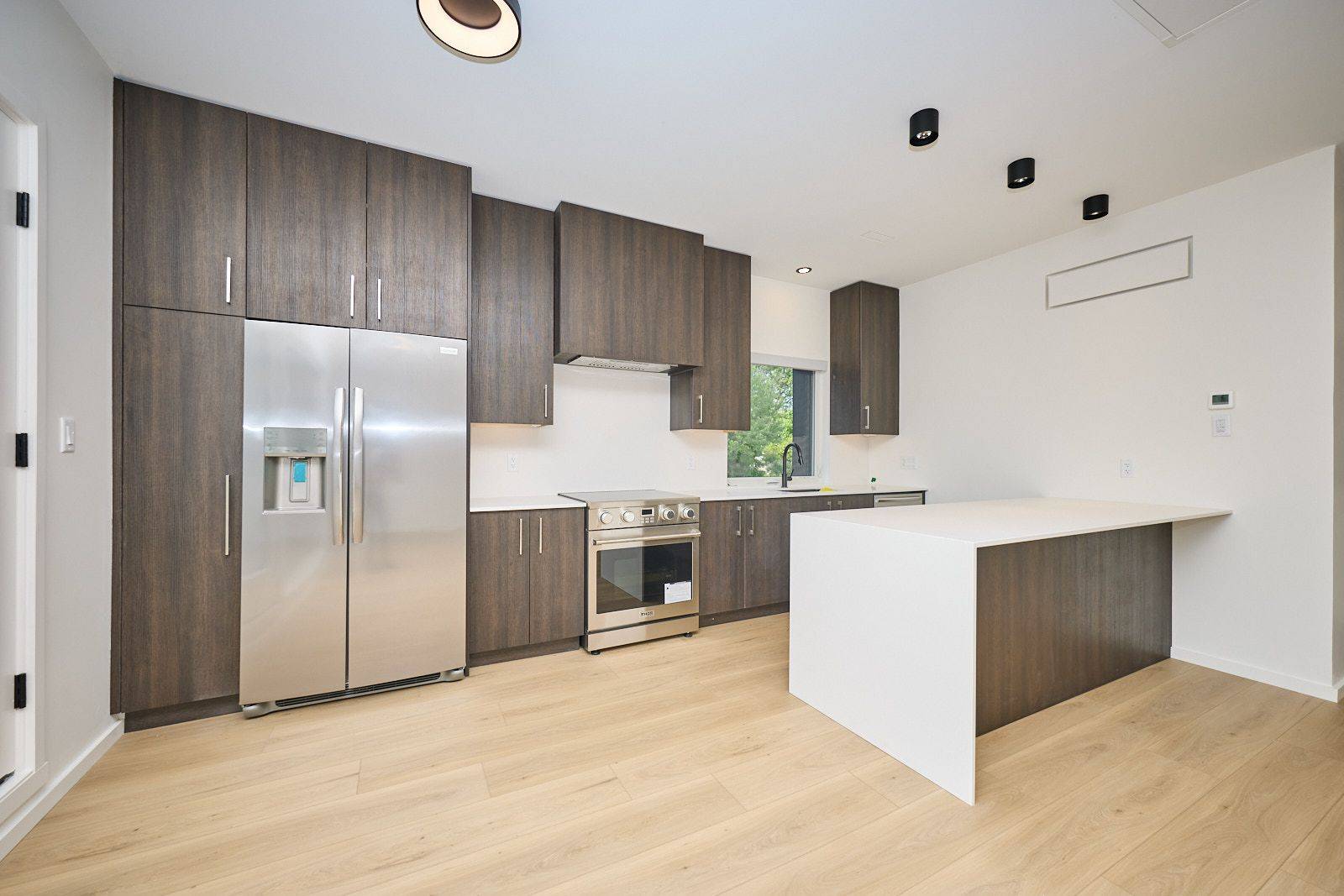 Niagara Falls, ON L2E 1X5,5361 Valley Way N/A E #Unit 1