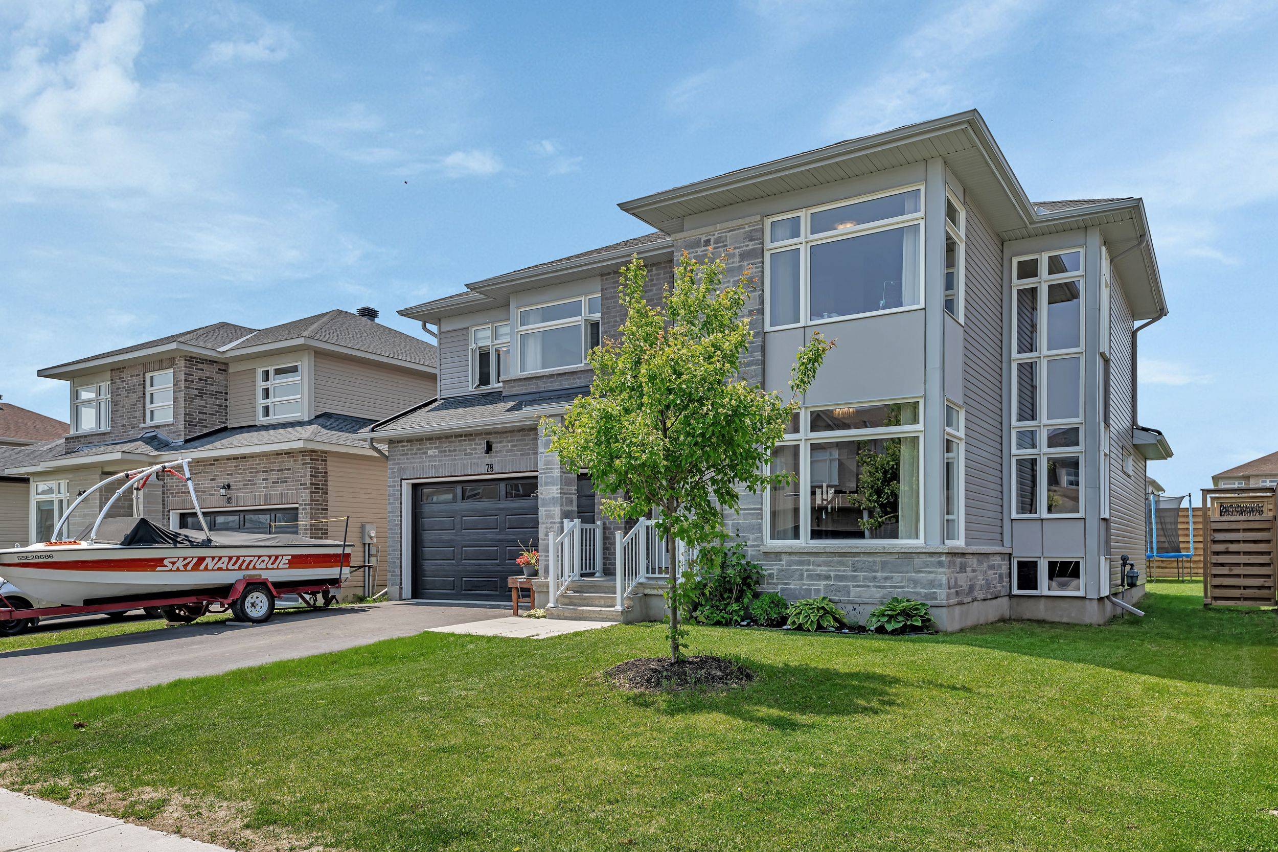 Carleton Place, ON K7C 0R8,78 Dunlop RD