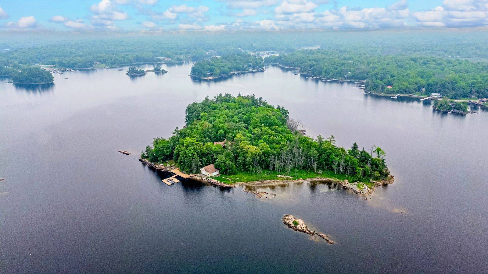 Georgian Bay, ON L0K 1S0,2 Island 880 N/A