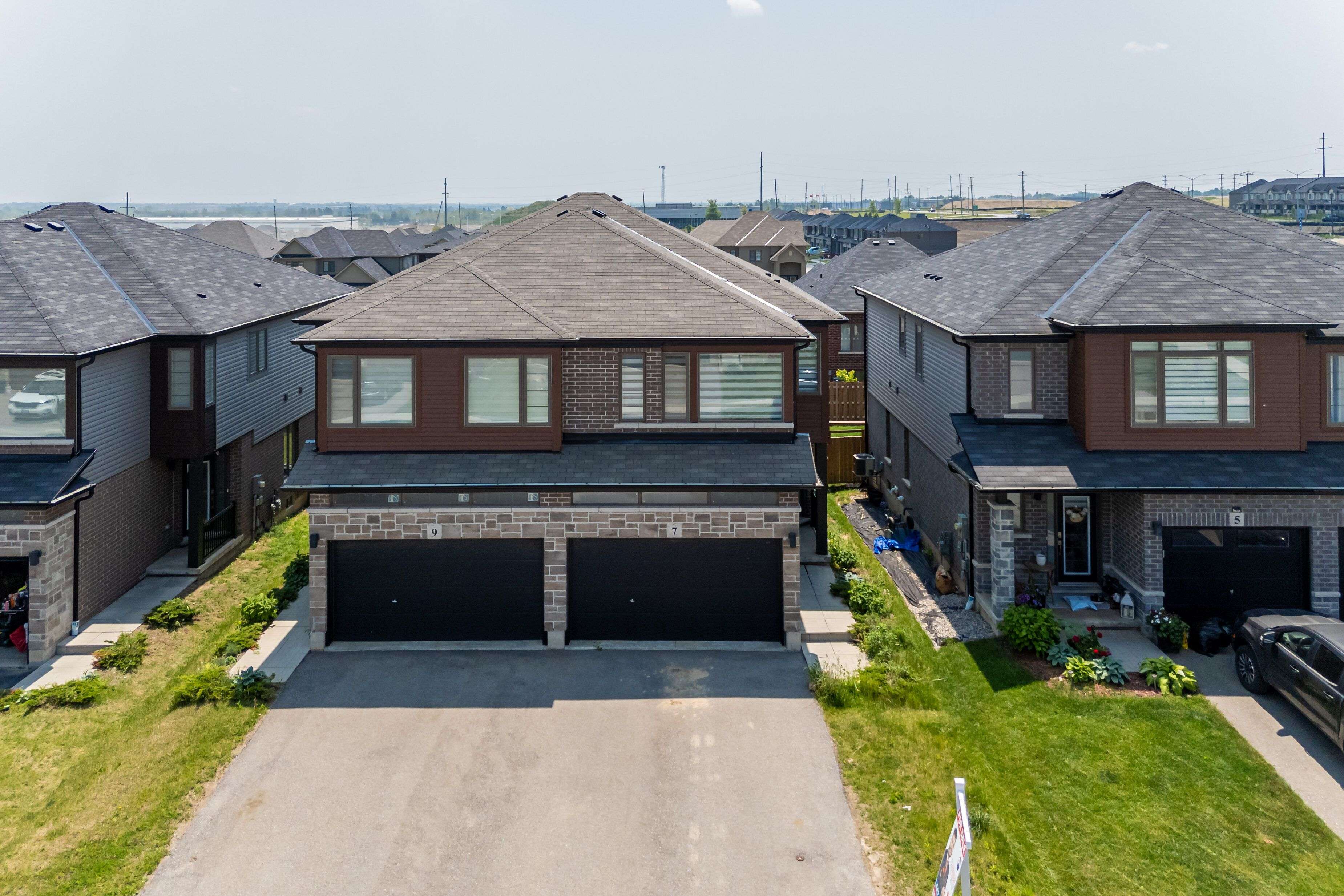 Brant, ON N3L 0J7,7 Baker LN