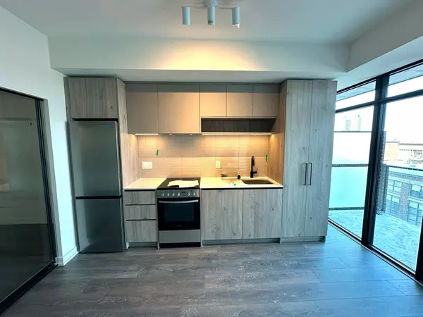 181 Sterling RD #414, Toronto C01, ON M6R 2B2