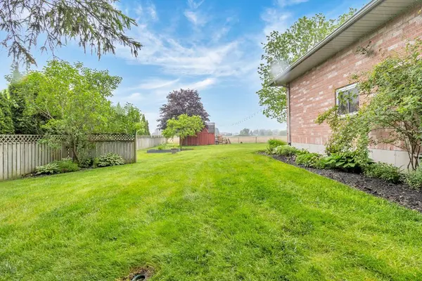 Malahide, ON N5H 2R1,49937 Louisa CRES