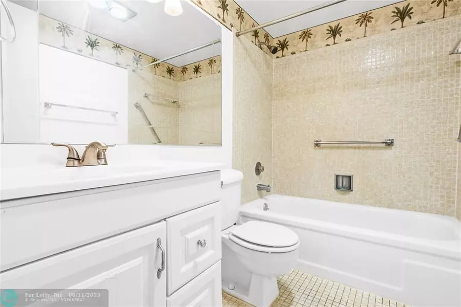165 Sussex I, West Palm Beach, FL 33417