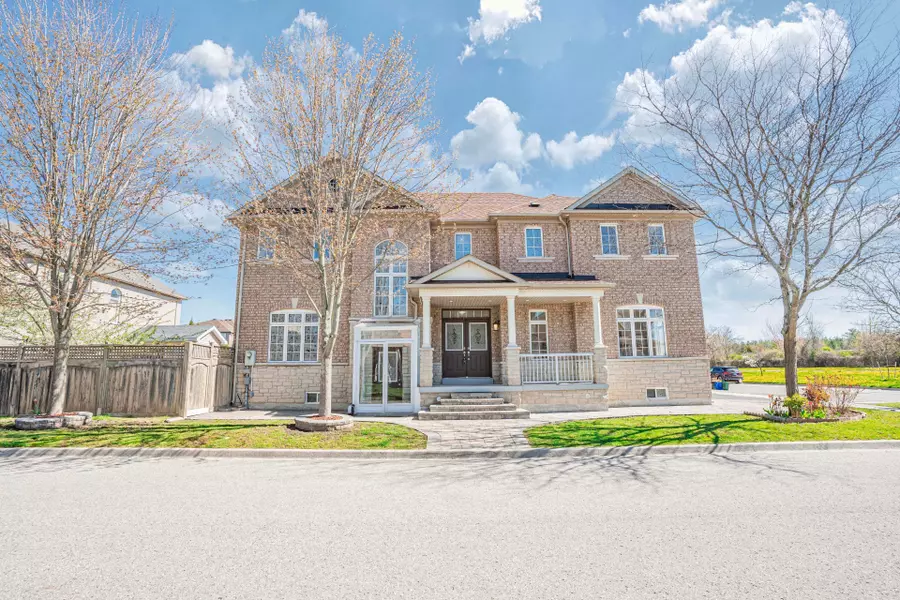 42 Reginald Lamb CRES, Markham, ON L6B 0B5