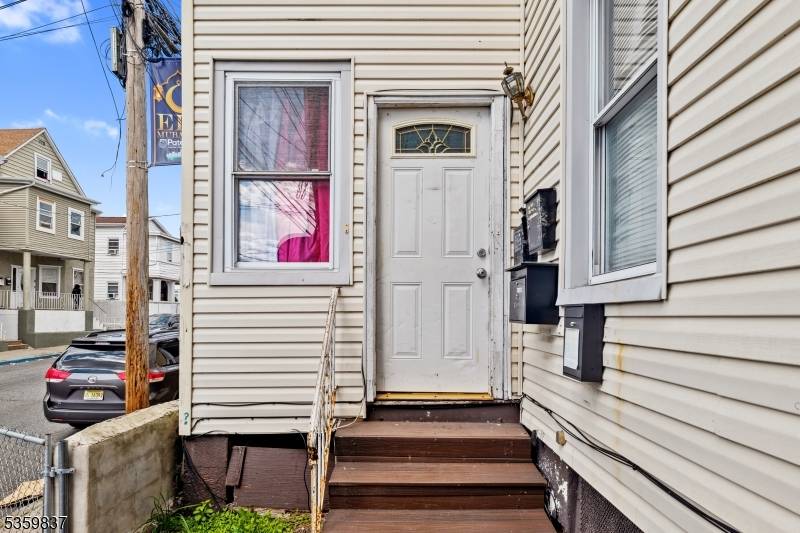 Paterson City, NJ 07502,288 Totowa Ave