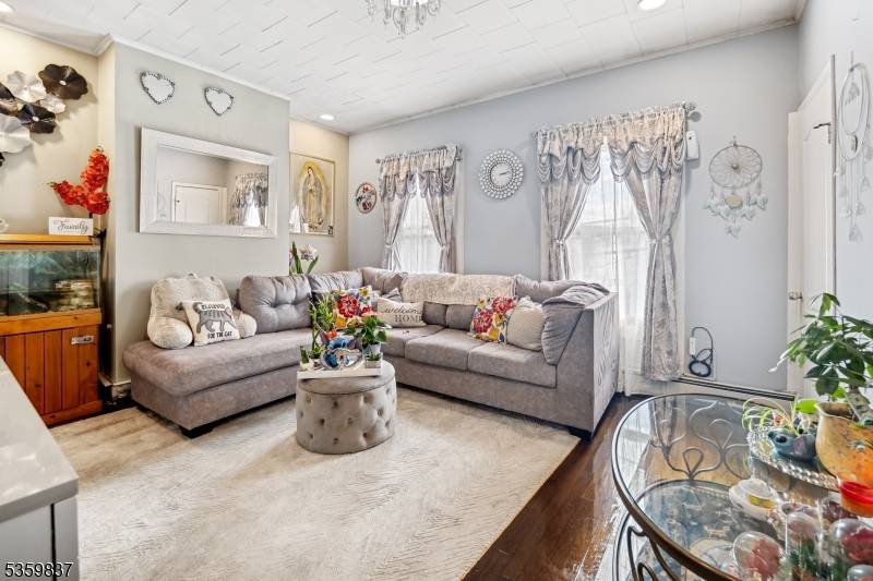 Paterson City, NJ 07502,288 Totowa Ave