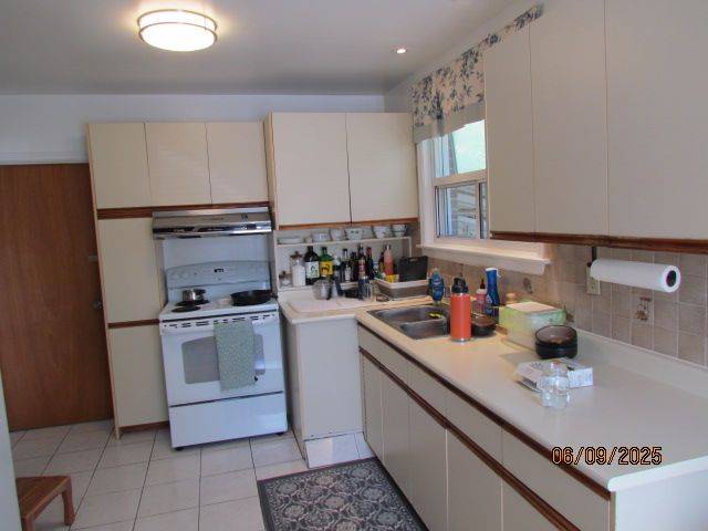 Toronto C15, ON M2K 1A3,29 Talara DR
