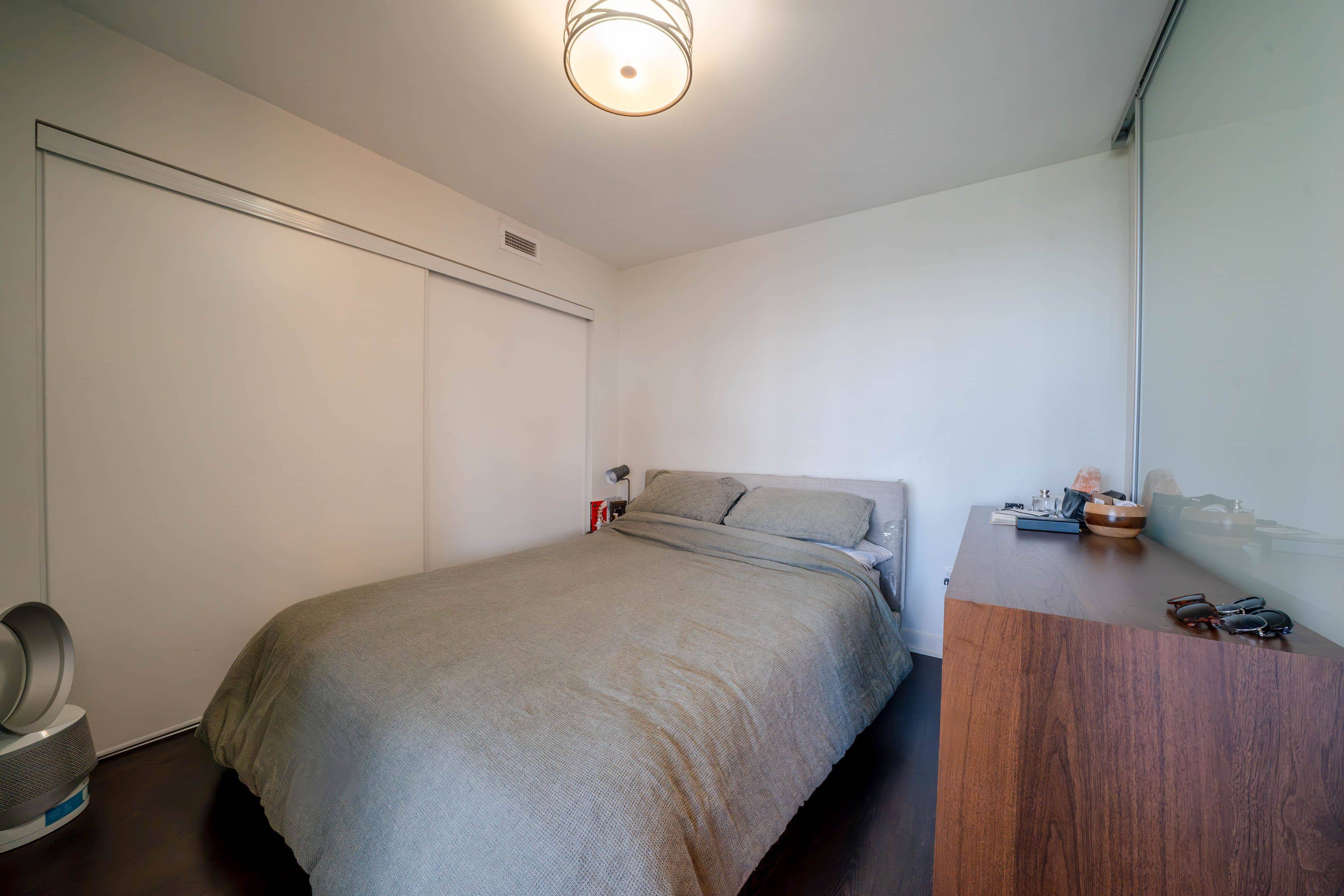 Toronto C01, ON M5V 0A9,78 Tecumseth ST #1405