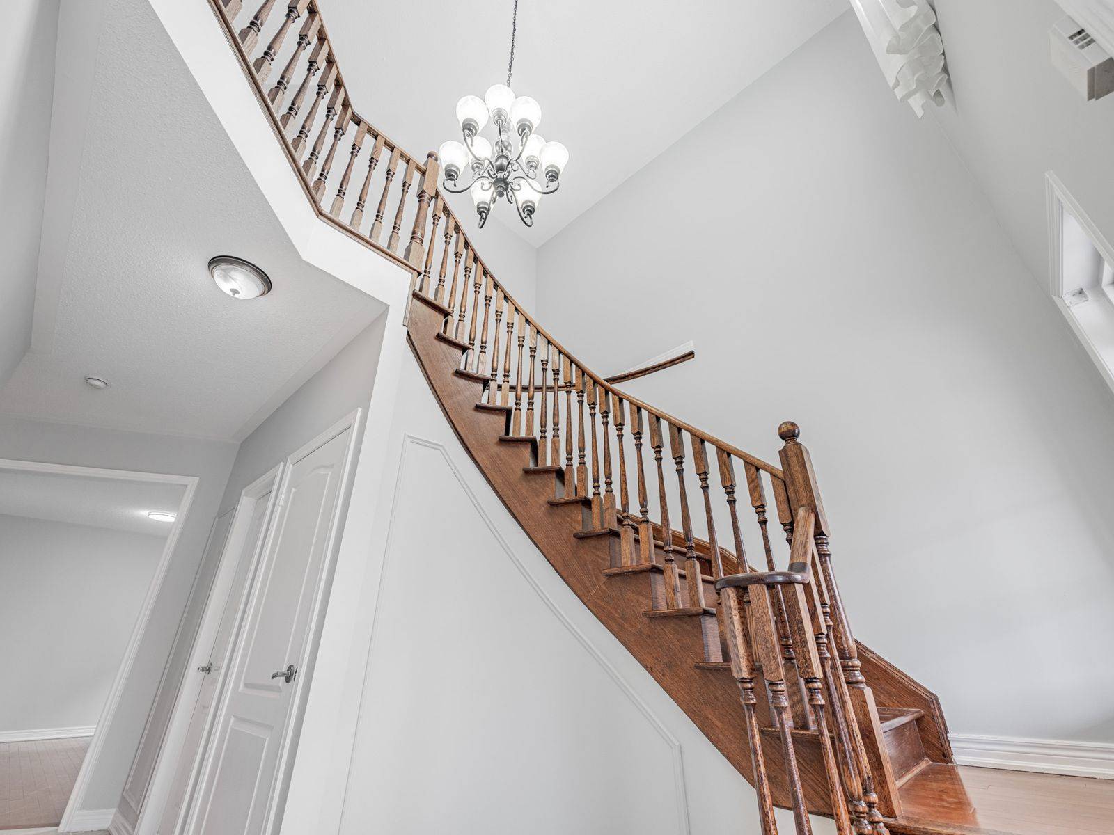 Markham, ON L6B 0B5,90 Reginald Lamb CRES