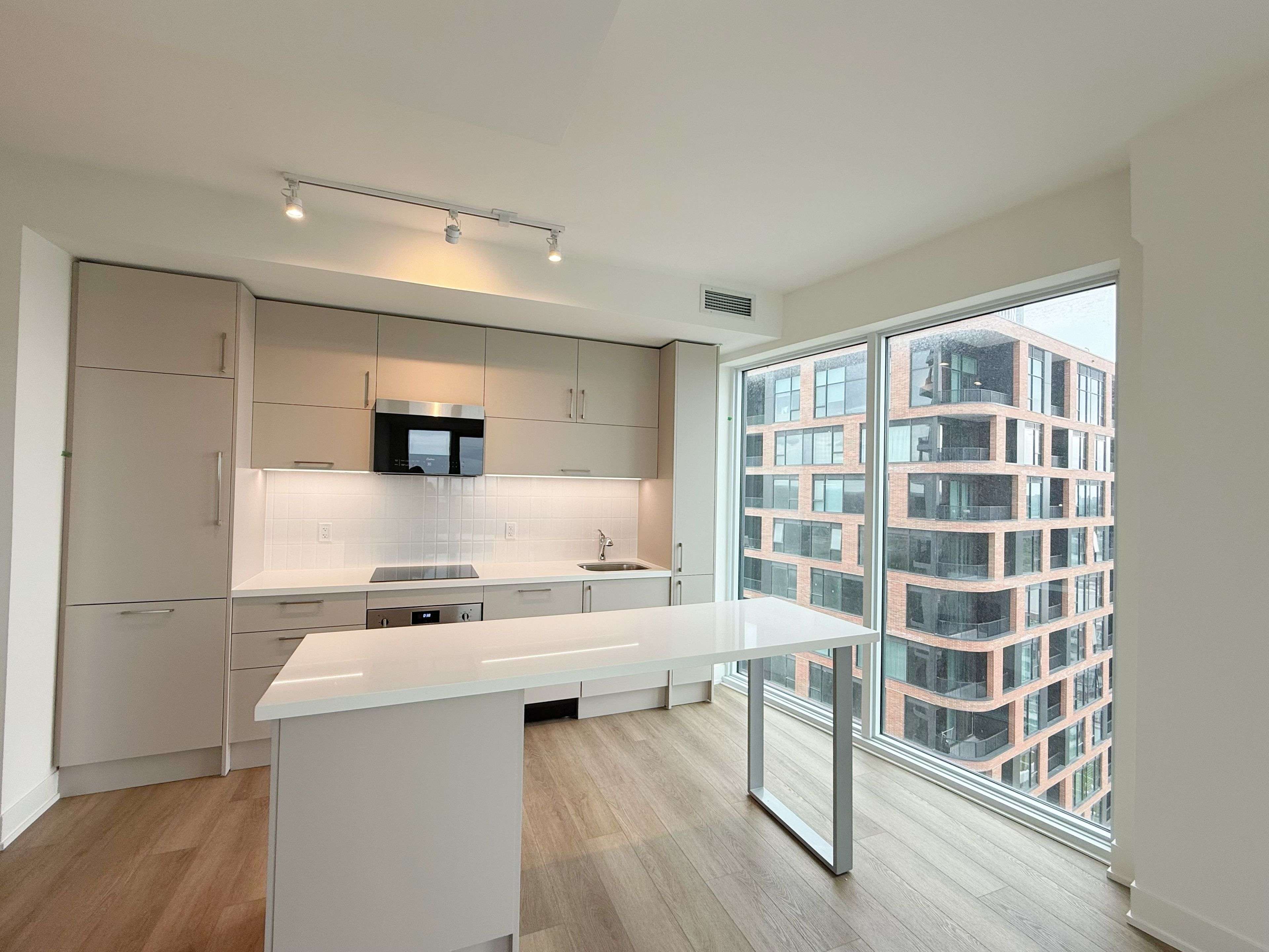 Markham, ON L6G 0G4,56 Andre de Grasse ST #2312