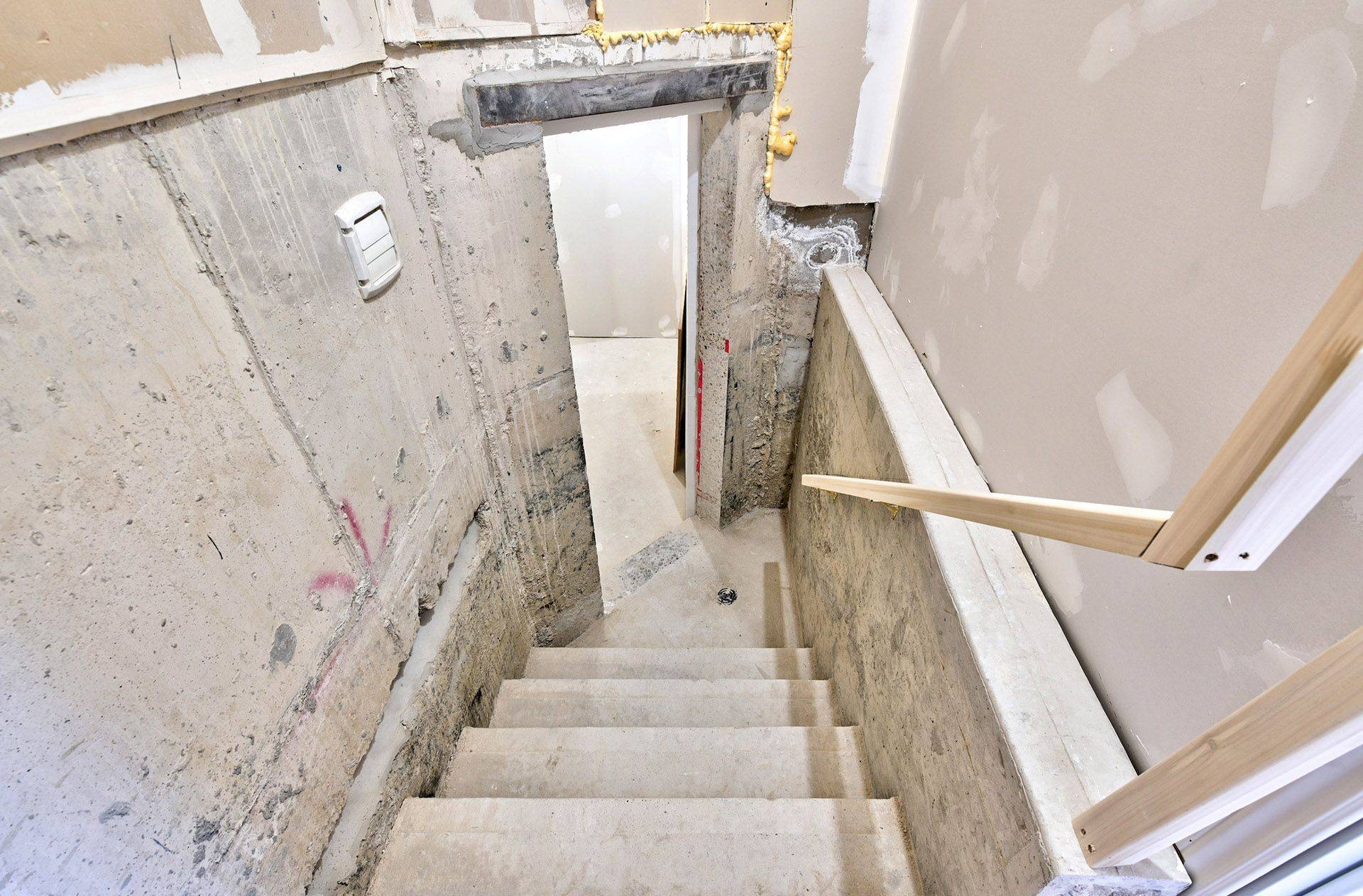 Mississauga, ON L5V 2K9,719 Stonebridge AVE #Basement