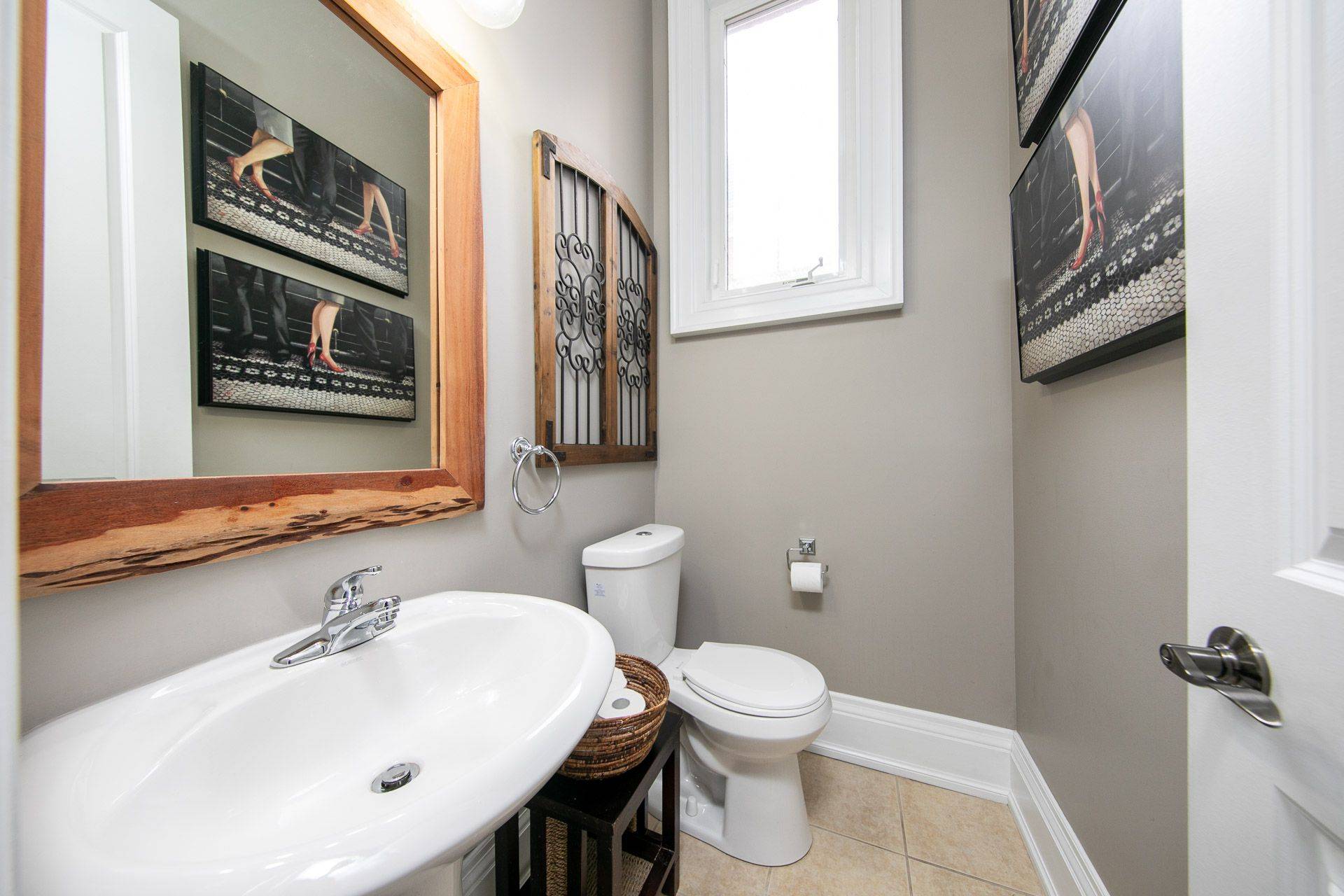 Oakville, ON L6L 3C1,120 BRONTE RD #10