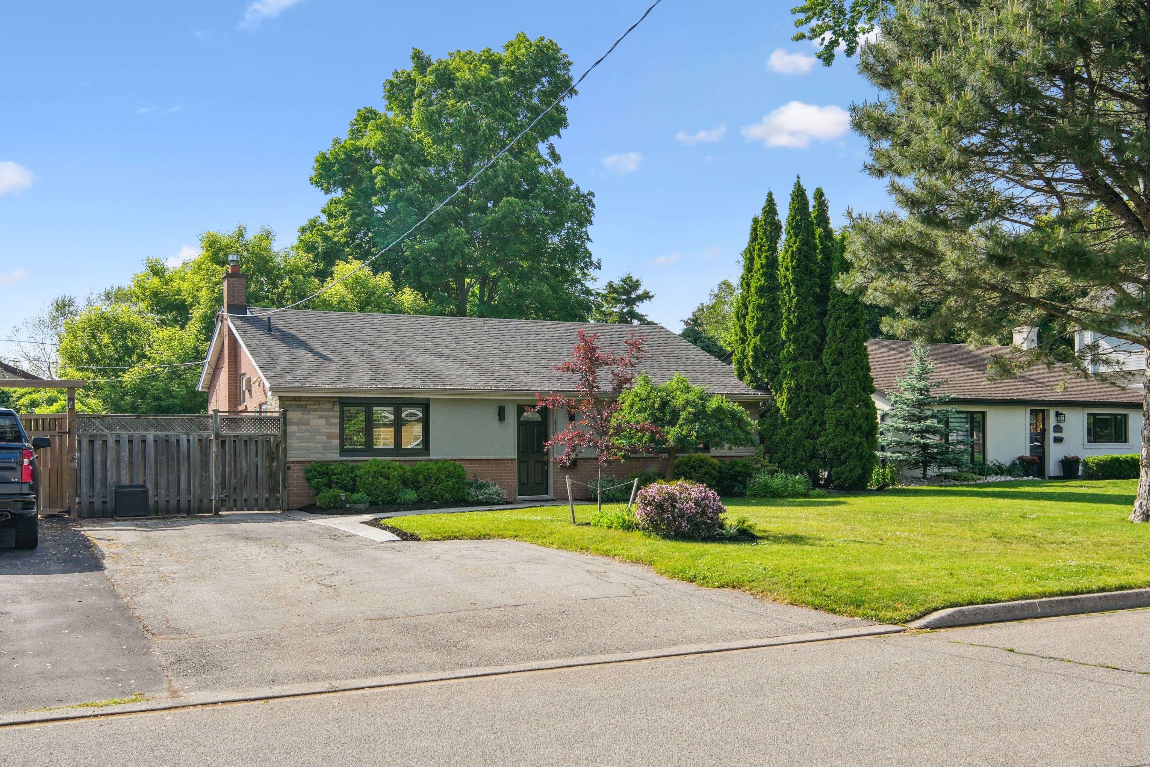 Burlington, ON L7L 3C4,5455 Randolph CRES