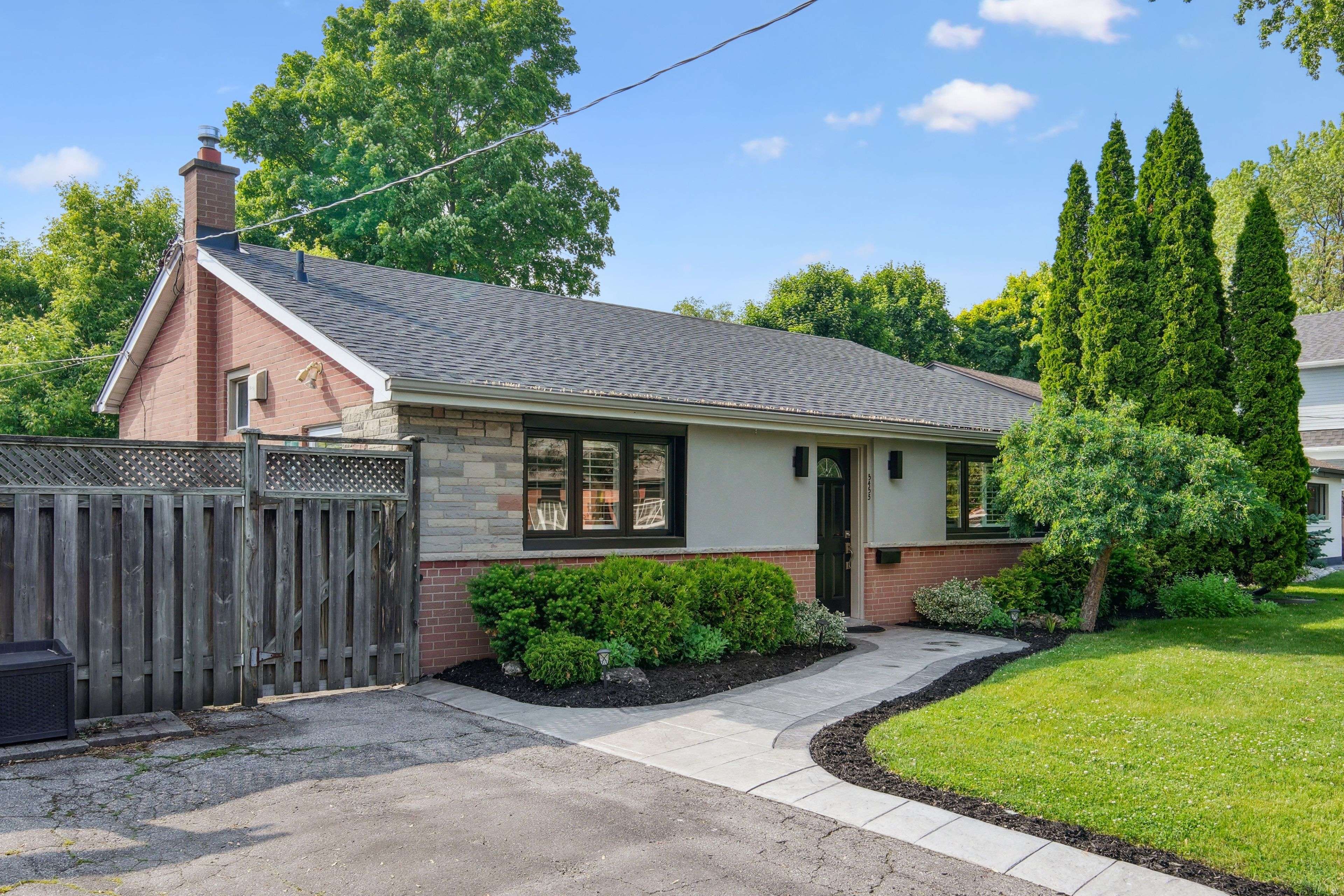 Burlington, ON L7L 3C4,5455 Randolph CRES