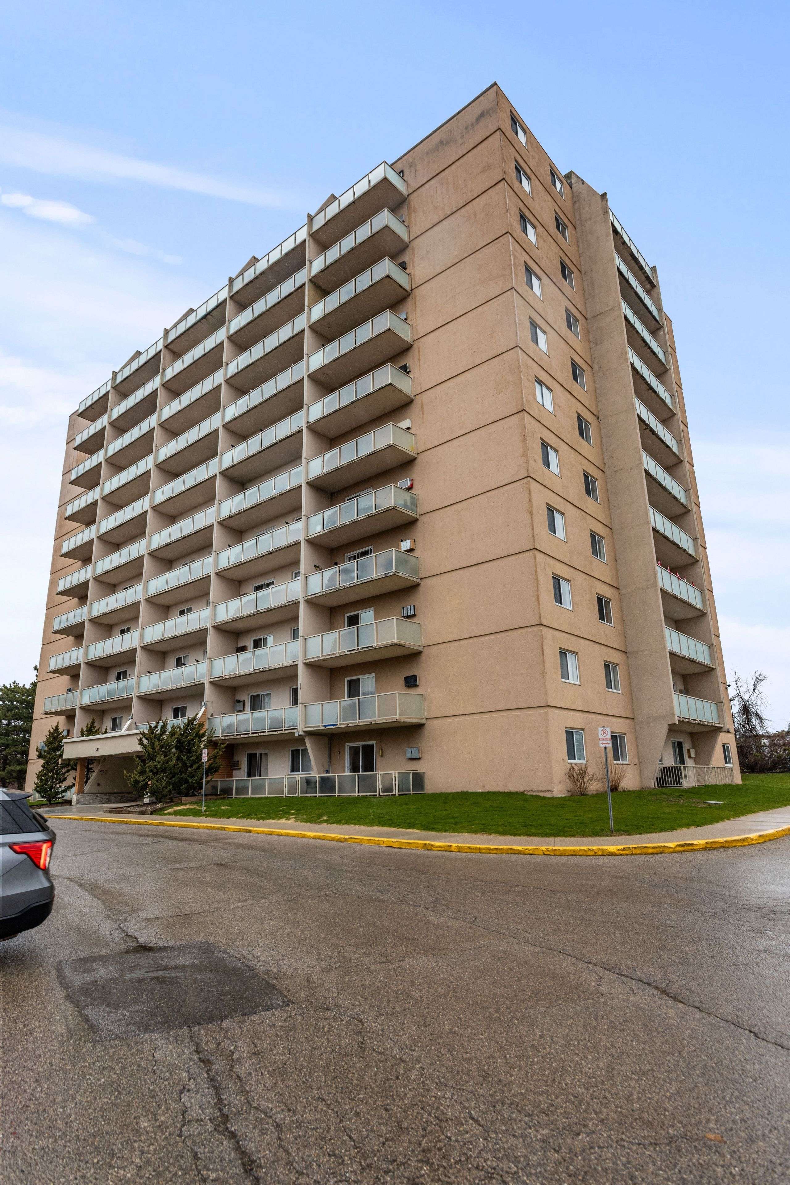 London East, ON N5Y 3E9,583 Mornington AVE #1104