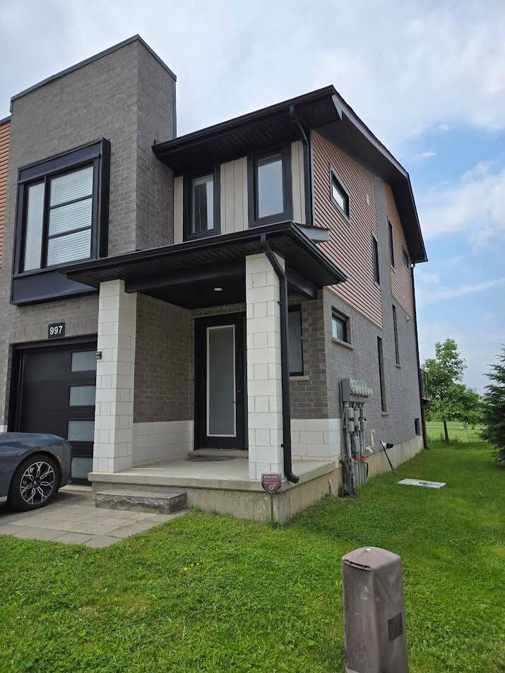 London North, ON N6H 0J7,997 West Village SQ