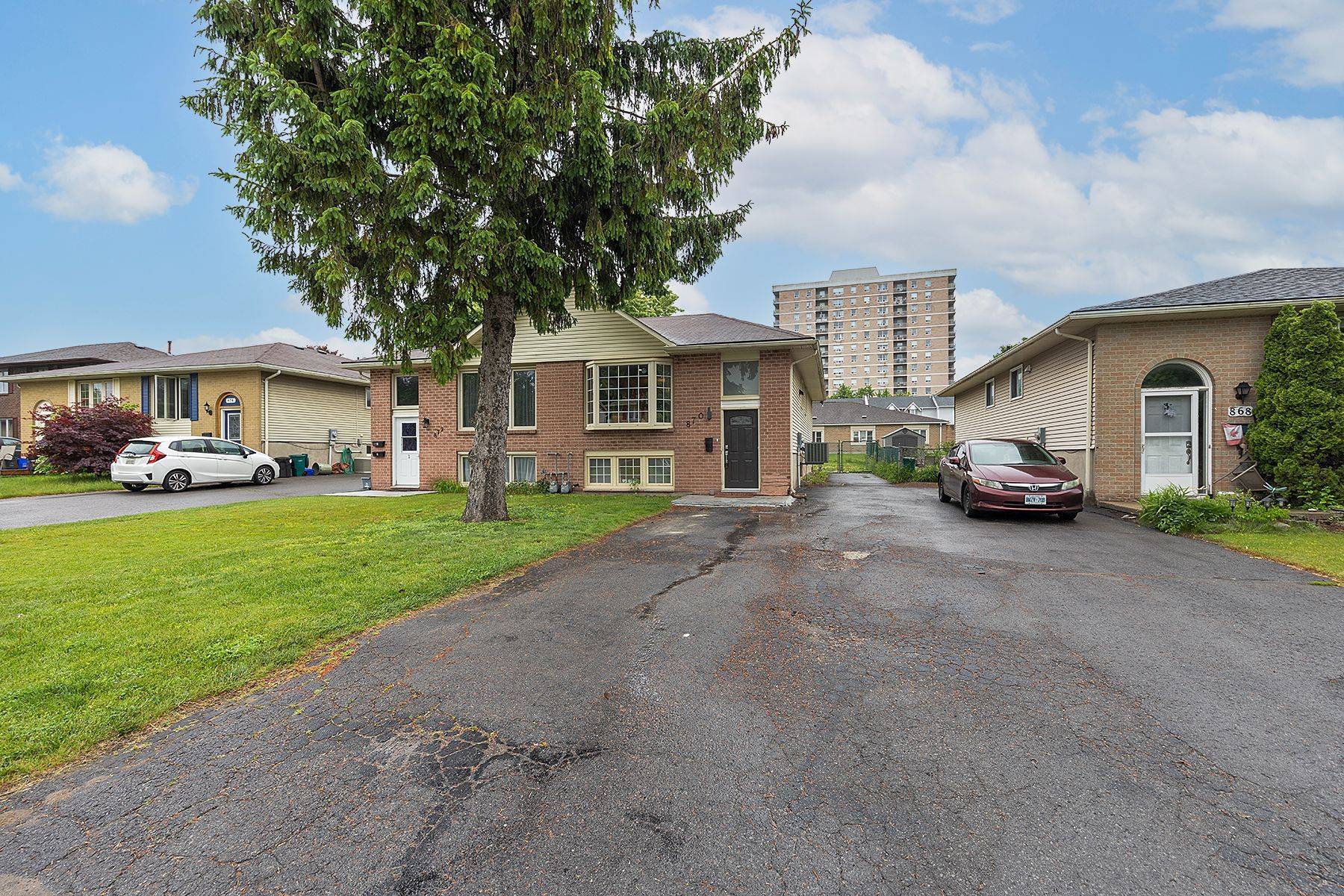 Kingston, ON K7P 2A8,870 Beaconhill CT
