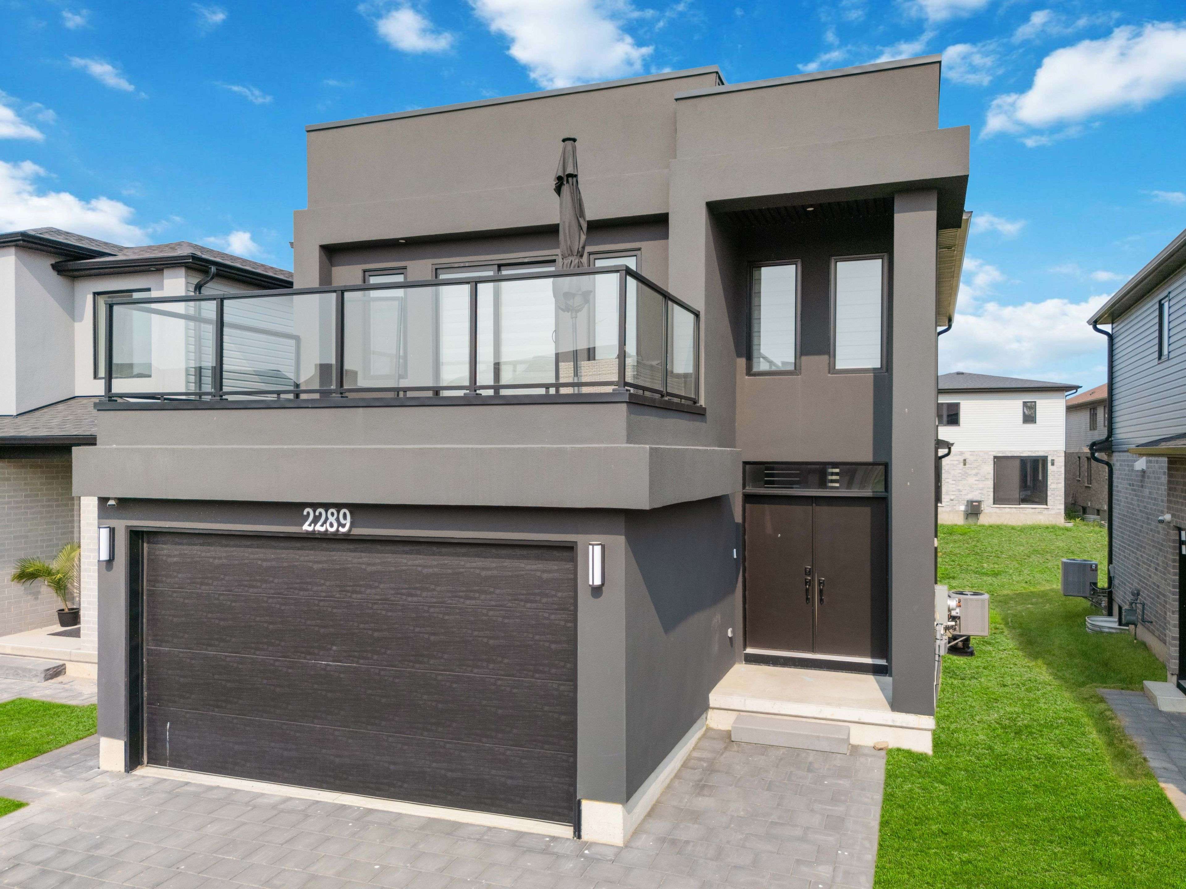 2289 Southport CRES, London South, ON N6M 0H9