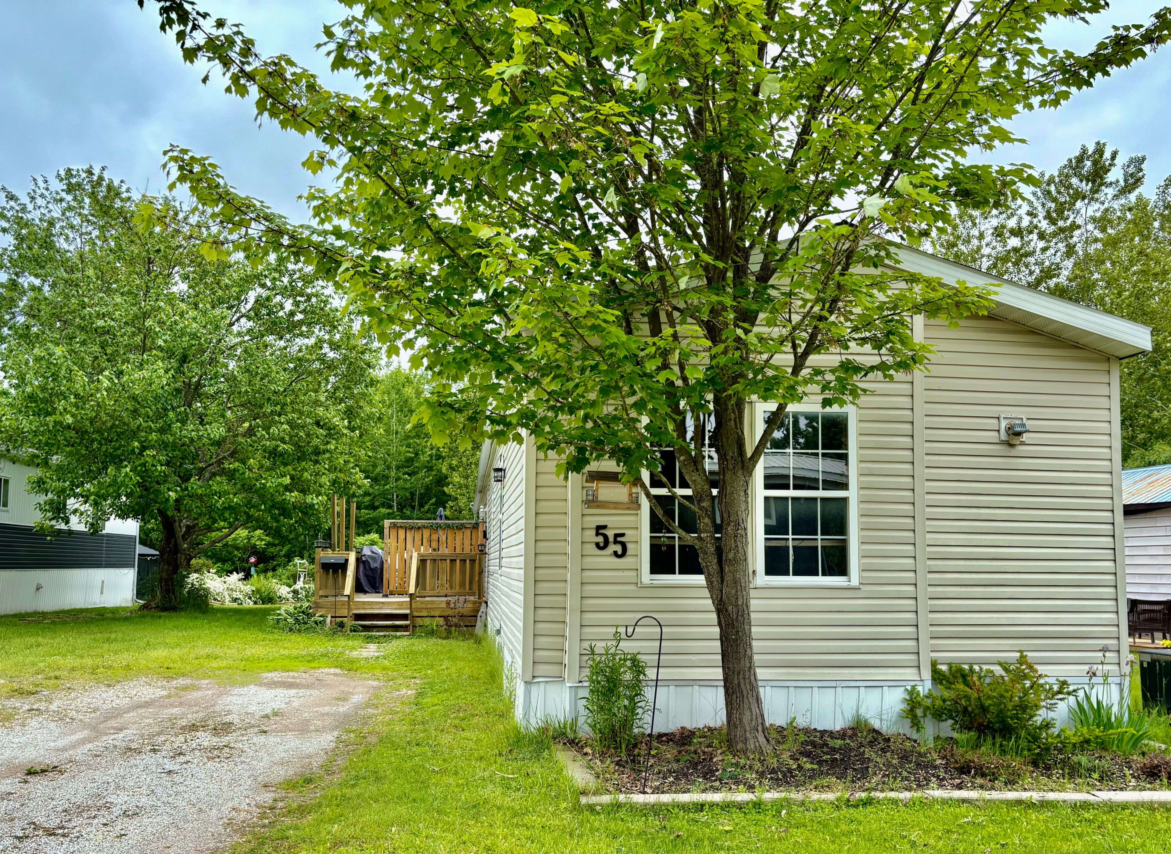 55 Pinehurst EST, Petawawa, ON K8H 2H2