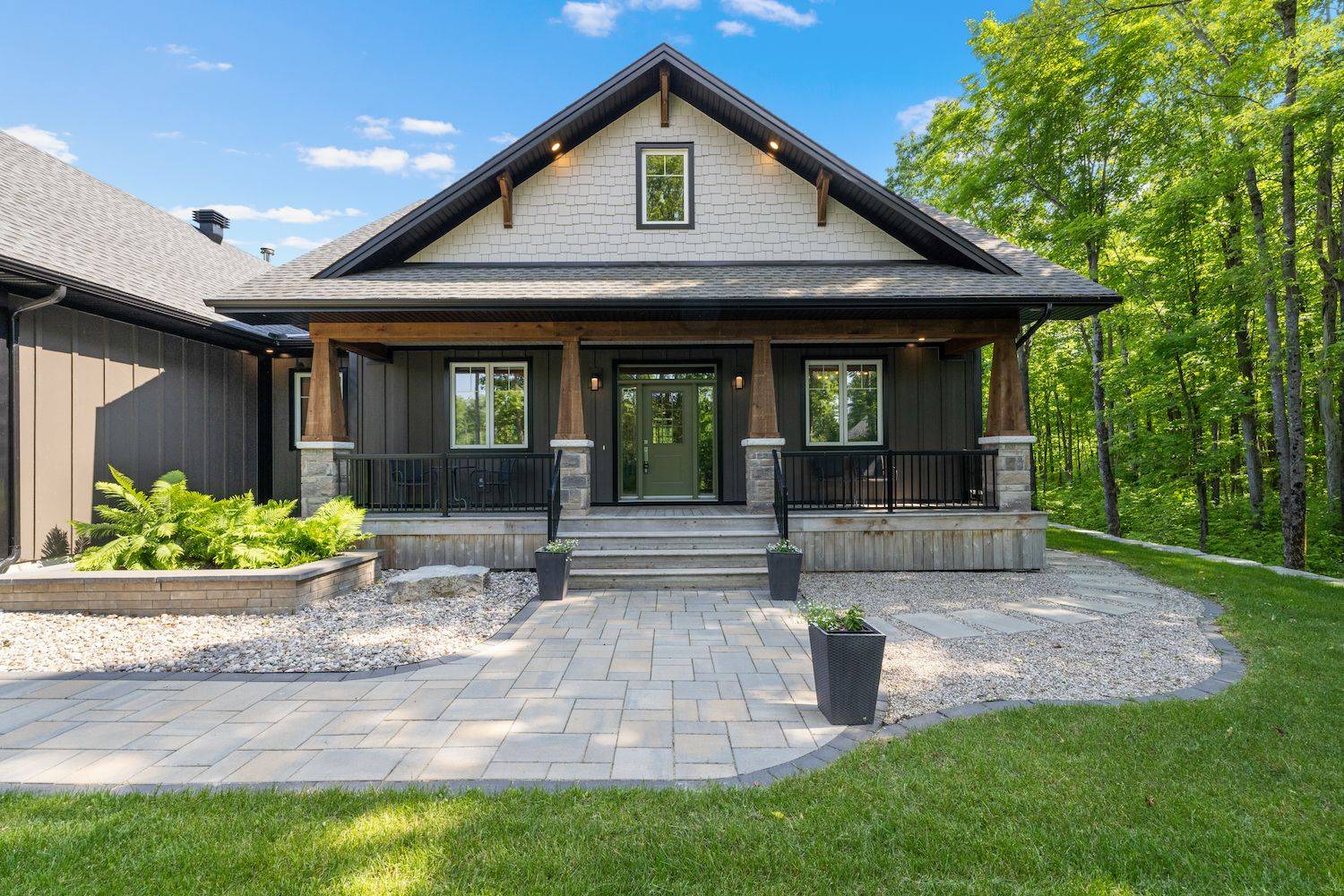 Merrickville-wolford, ON K0G 1N0,106 Tyndale CT