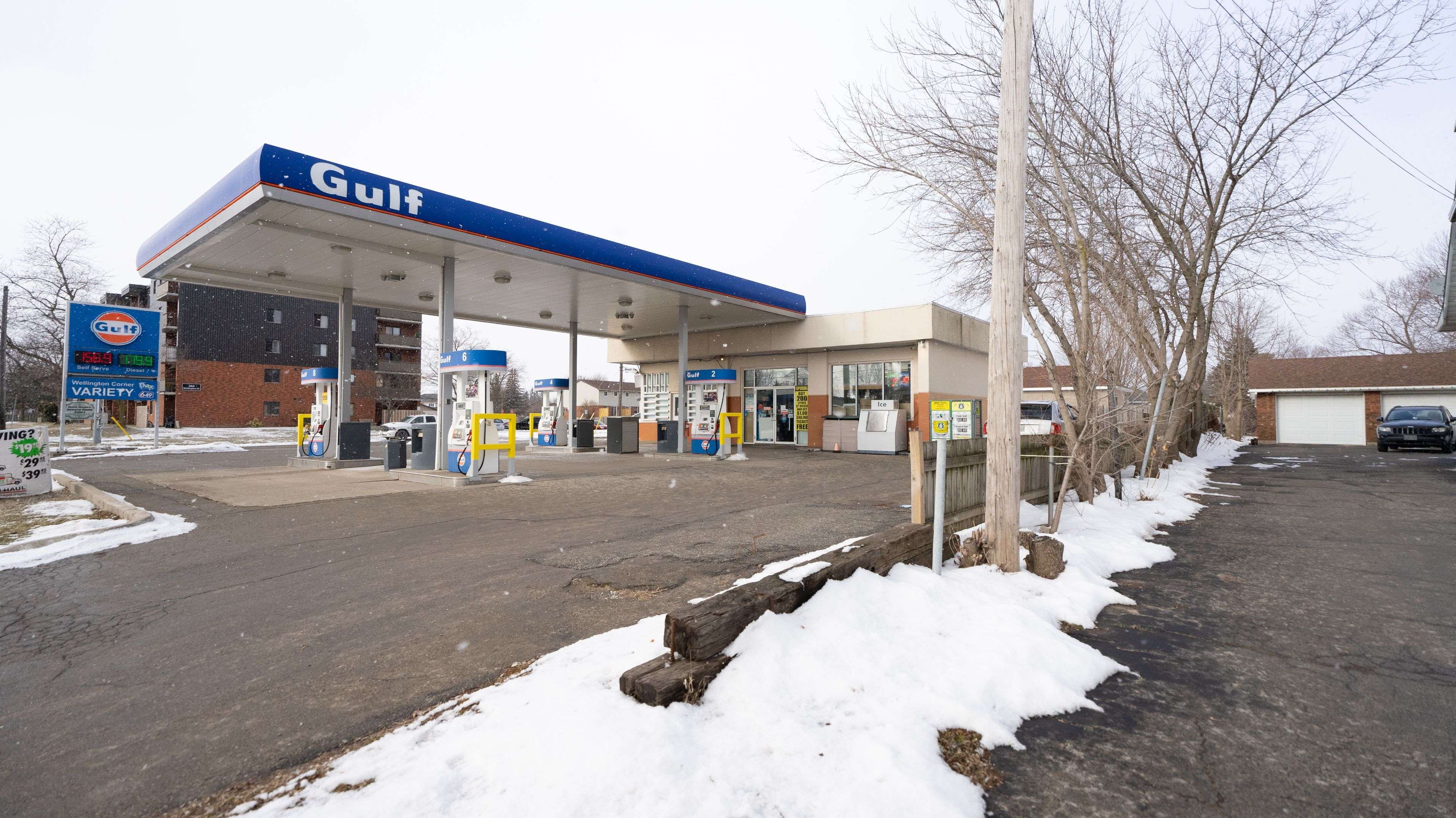 Port Colborne, ON L3K 1S4,132 Main ST E