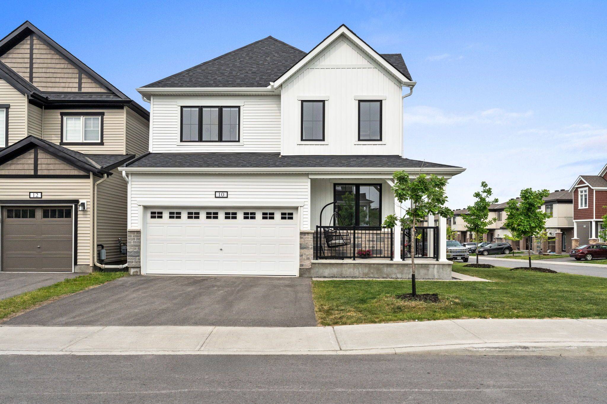Barrhaven, ON K2J 6Z9,10 RACEMOSE ST