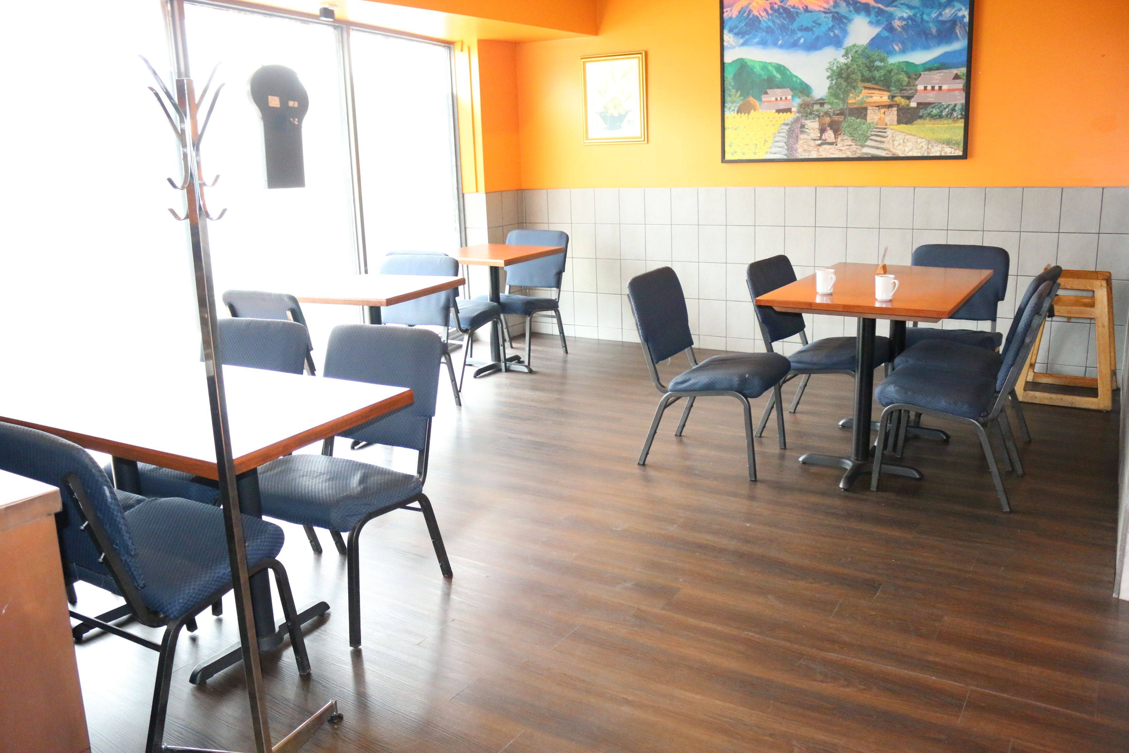 Cambridge, ON N3H 3P6,1118 King ST E