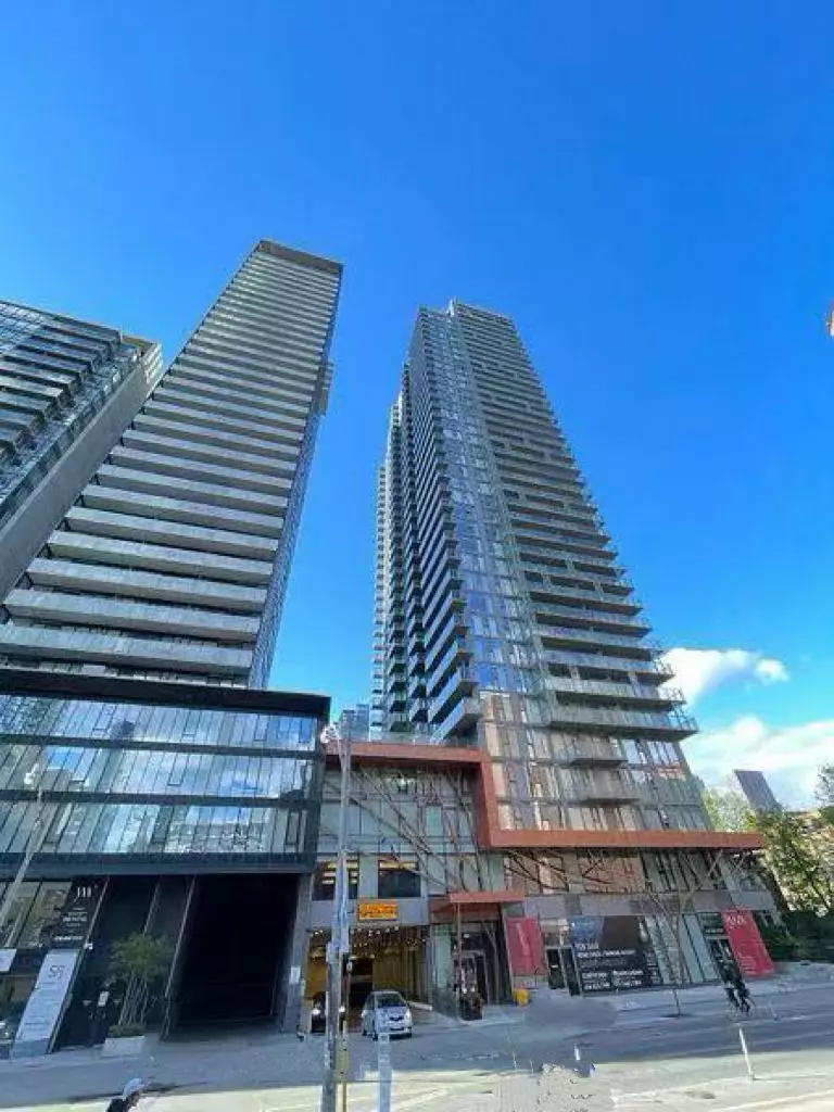 Toronto C08, ON M4Y 0C8,50 Wellesley ST E #1606