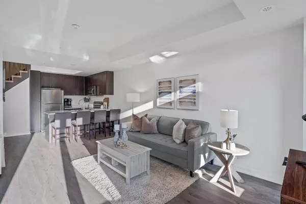 Pickering, ON L1V 0E9,1555 Kingston RD #103