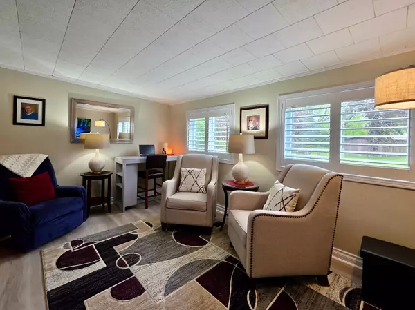 Innisfil, ON L9S 1M8,2 Elm CT