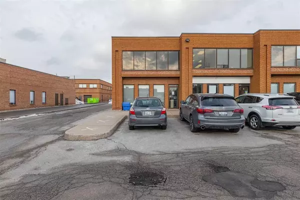 136 Winges RD #1, Vaughan, ON L4L 6C4