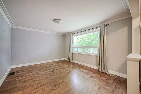 East Gwillimbury, ON L0G 1R0,22731 Catering RD